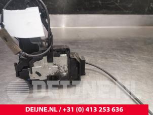 Renault Master Türschlossmechanik 2-türig rechts O160324 foto 3