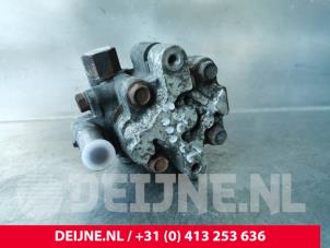 Renault Master Power steering pump O160706 photo 2