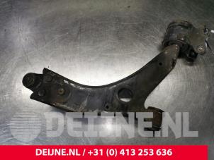 Volvo V50 Front lower wishbone, left O160713 photo 3