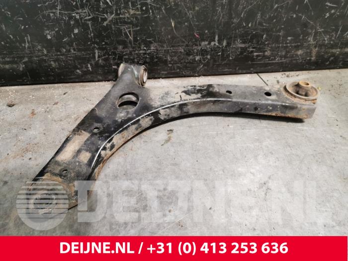 Ford Transit Custom Draagarm onder links-voor O161119