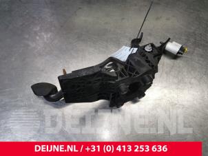 Peugeot Partner Rempedaal O161192 foto 2
