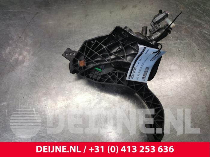 Peugeot Partner Clutch pedal O161198
