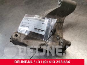 Gebruikte Motorsteun Volkswagen Crafter 2.5 TDI 30/32/35/46/50 Prijs € 30,25 Inclusief btw aangeboden door van Deijne Onderdelen Uden B.V.