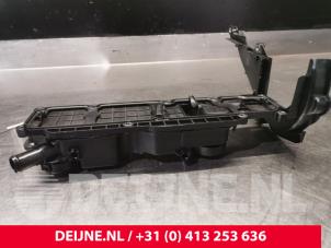 Citroen Berlingo Kleppendeksel O161389 foto 2