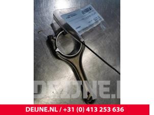 Gebruikte Drijfstang Volkswagen Golf VIII (CD1) 1.5 eTSI 16V Prijs € 30,00 Margeregeling aangeboden door van Deijne Onderdelen Uden B.V.