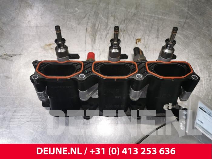 Audi A6 Inlaatspruitstuk O161466