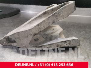Volkswagen Transporter Motorsteun O161634 foto 2