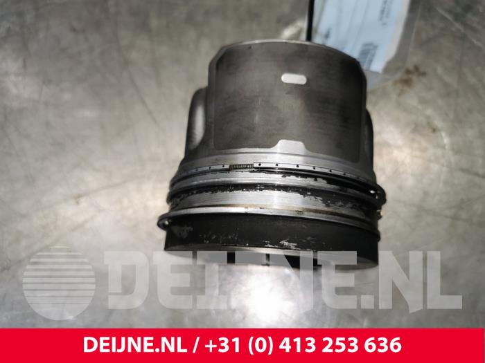 Gebruikte Zuiger Ford Transit 2.0 TDCi 16V Eco Blue 130 Prijs € 121,00 Inclusief btw aangeboden door van Deijne Onderdelen Uden B.V.