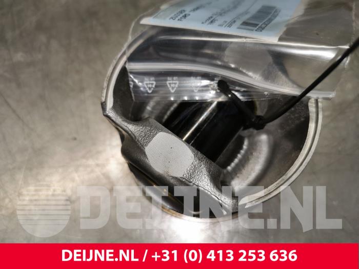 Gebruikte Zuiger Ford Transit 2.0 TDCi 16V Eco Blue 130 Prijs € 121,00 Inclusief btw aangeboden door van Deijne Onderdelen Uden B.V.
