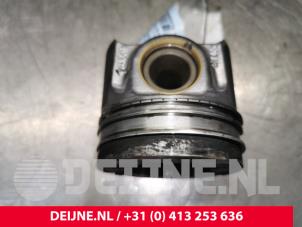 Ford Transit Piston O161757 photo 2