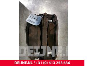 Ford Transit Remklauw (Tang) rechts-voor O161830 foto 2