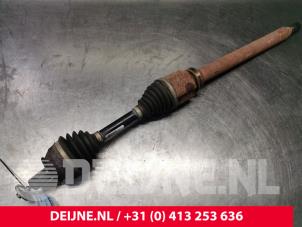 Gebruikte Aandrijfas rechts-voor Volvo V60 I (FW/GW) 2.4 D6 20V Plug-in Hybrid AWD Prijs € 100,00 Margeregeling aangeboden door van Deijne Onderdelen Uden B.V.