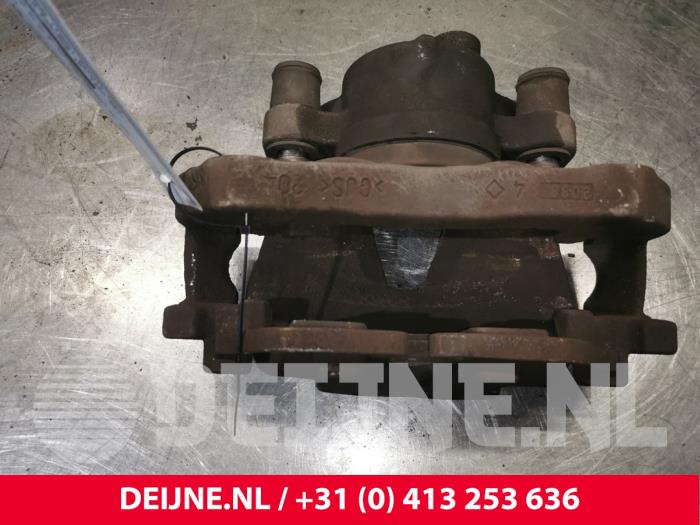Toyota Pro-Ace Front brake calliper, right O162157