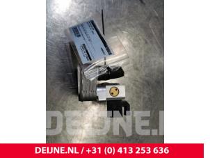 Gebruikte Warmtewisselaar Volvo XC90 II 2.0 T8 16V Twin Engine AWD Prijs € 250,00 Margeregeling aangeboden door van Deijne Onderdelen Uden B.V.