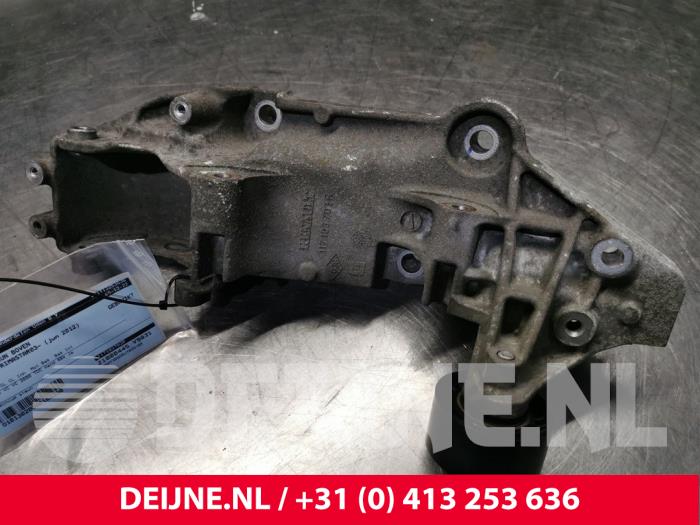 Nissan Primastar Alternator upper bracket O162330
