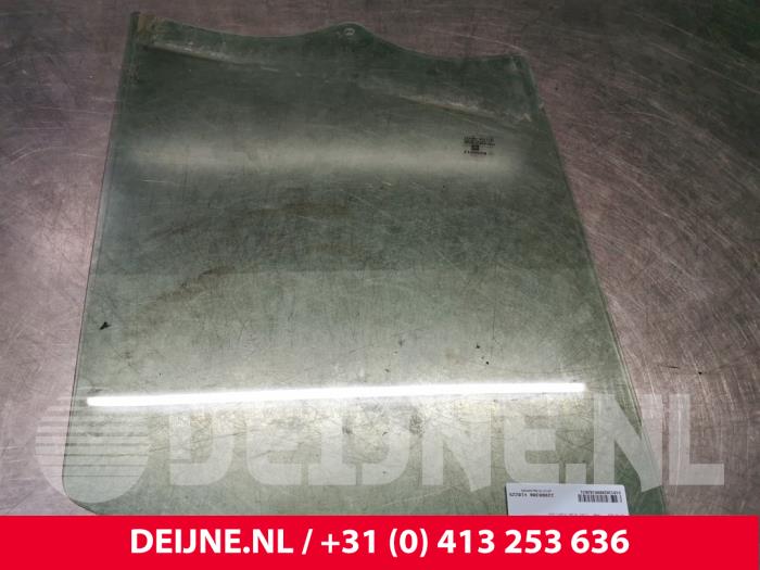 Opel Vivaro Portierruit 2Deurs rechts O162631