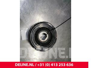 Opel Vivaro Kurbelwelle Riemenscheibe O162635 foto 2
