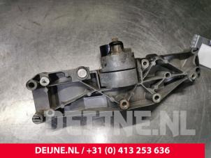 Ford Transit Dynamostütze unten O162645 foto 3