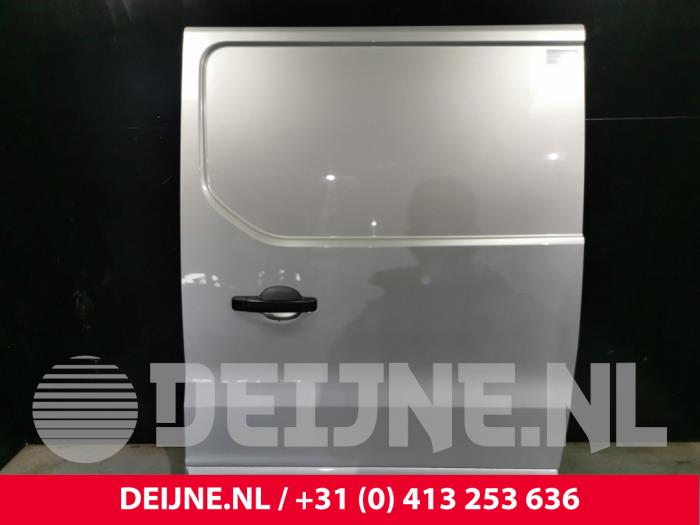 Opel Vivaro Sliding door, left O162656
