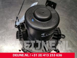 Renault Master Heizung Belüftungsmotor O162753 foto 2