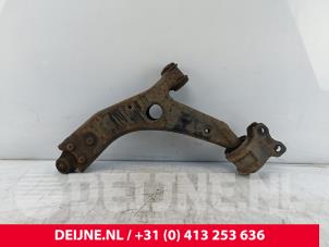 Volvo V50 Front lower wishbone, right O162787 photo 2