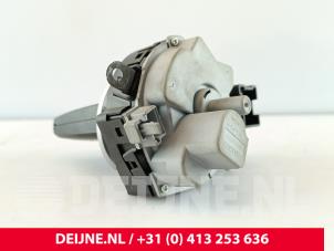 Volvo V50 Kontaktslot+Sleutel O162796 foto 3