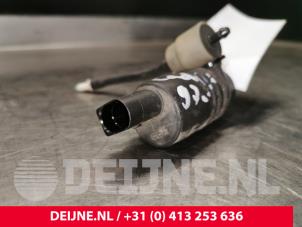 Volkswagen Caddy Windscreen washer pump O163096 photo 3
