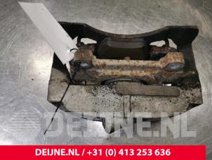 Gebruikte Remklauw (Tang) rechts-voor Volvo V60 I (FW/GW) 2.4 D6 20V Plug-in Hybrid AWD Prijs € 50,00 Margeregeling aangeboden door van Deijne Onderdelen Uden B.V.