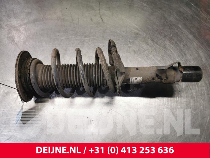 Volvo V60 Schokdemperpoot links-voor O163236