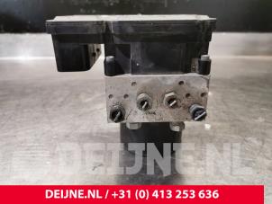 Volvo V70 ABS pump O163248 photo 3
