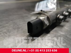 Volkswagen Crafter Fuel injector nozzle O163435 foto 3
