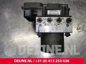 Gebruikte ABS Pomp Ford Transit 2.2 TDCi 16V Prijs € 90,75 Inclusief btw aangeboden door van Deijne Onderdelen Uden B.V.