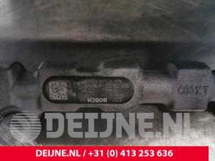 Opel Movano Einspritzdüse (Einspritzer) O163722 foto 2