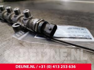 Opel Movano Einspritzdüse (Einspritzer) O163722 foto 4