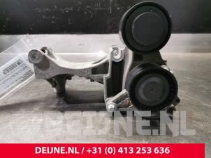 Mercedes Vito Motorsteun O163895 foto 2