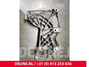 Gebruikte Motorsteun Mercedes Vito (447.6) 1.6 109 CDI 16V Prijs € 30,25 Inclusief btw aangeboden door van Deijne Onderdelen Uden B.V.