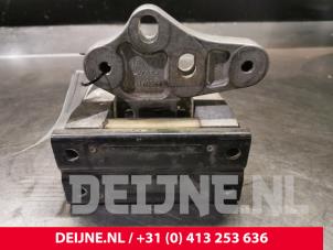 Gebruikte Motorrubber Ford Transit Custom 2.0 TDCi 16V Eco Blue 185 Prijs € 30,25 Inclusief btw aangeboden door van Deijne Onderdelen Uden B.V.