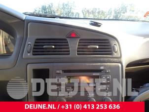 Gebruikte Radio/CD Speler (diversen) Volvo S60 I (RS/HV) 2.4 20V 140 Prijs op aanvraag aangeboden door van Deijne Onderdelen Uden B.V.
