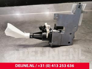 Mercedes Sprinter Sliding door motor, right O164334 photo 3