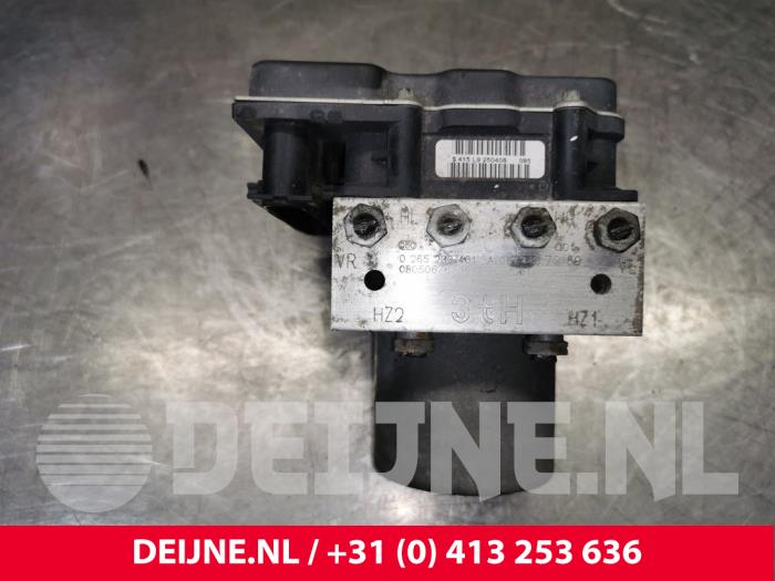 Mercedes Sprinter ABS pump O164404