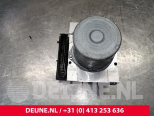 Mercedes Sprinter ABS pump O164404 photo 2