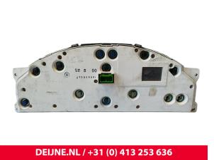 Volvo V70 Tacho - Kombiinstrument KM O164692 foto 2
