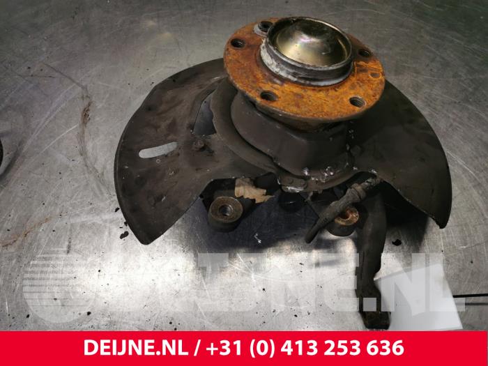 BMW 7-Serie Fusee rechts-voor O164821