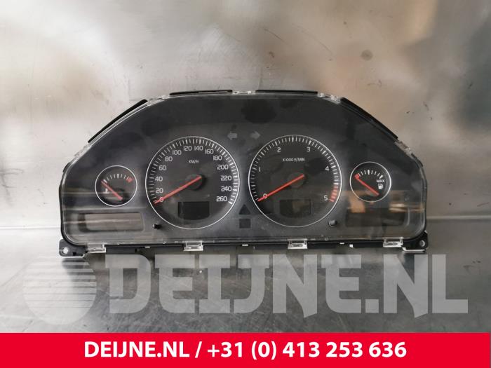 Volvo V70 Tacho - Kombiinstrument KM O164965