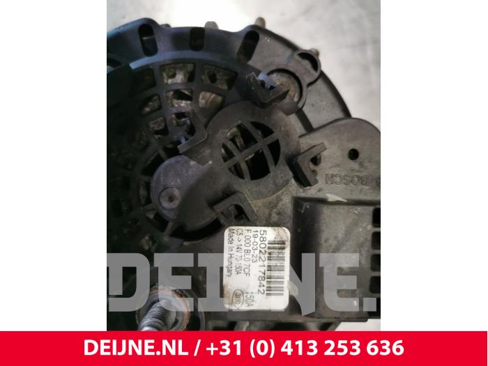 Dynamo van een Iveco New Daily VI 33S14, 35C14, 35S14 2014