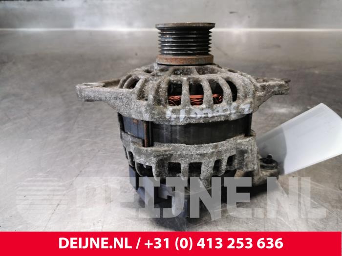Dynamo van een Iveco New Daily VI 33S14, 35C14, 35S14 2014