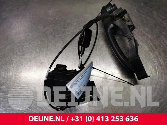 Opel Vivaro Deurslot Mechaniek 2Deurs rechts O165793