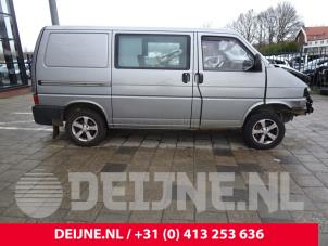 Gebruikte Voorscherm rechts Volkswagen Transporter T4 2.5 TDI Prijs € 72,60 Inclusief btw aangeboden door van Deijne Onderdelen Uden B.V.