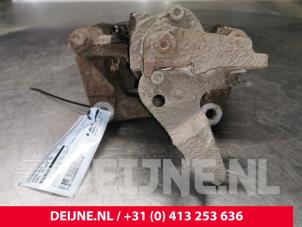Opel Movano Bremszange links hinten O165938 foto 2