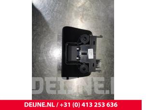 Volvo V70 Handbremse Schalter O166081 foto 2